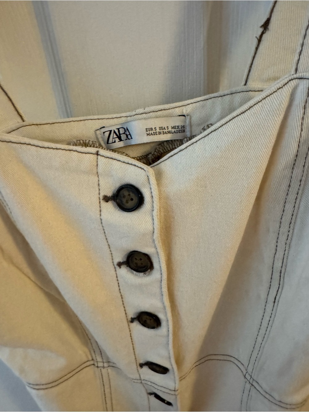 ZARA Cream Button-Front Top with Contrast Stitching - Picture 4 of 4